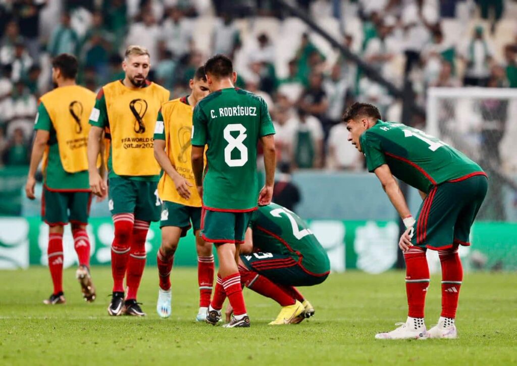 México vence Arábia Saudita por 2 a 1, mas não se classifica e está fora da Copa do Mundo de 2022