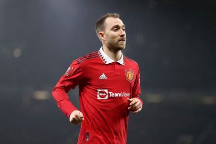 Christian Eriksen ainda não recebeu sua medalha de campeão da Carabao Cup