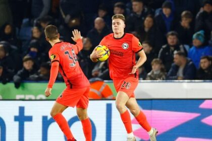 Evan Ferguson e Joel Veltman são desfalques do Brighton contra o Manchester United na semifinal da FA Cup