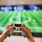 Jovem ganha até 50 mil libras por ano jogando apenas FIFA oito horas por dia em seu quarto