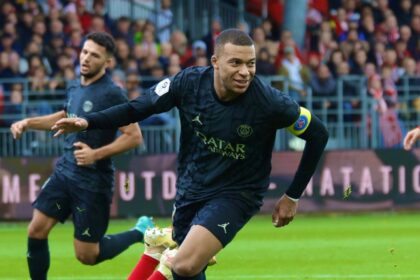 Kylian Mbappé pelo PSG