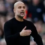 Pep Guardiola em jogo pelo Manchester City