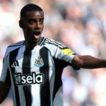 Alexander Isak não quer seguir no Newcastle