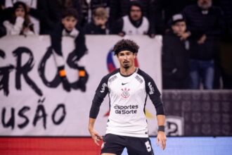 André Ramalho em partida pelo Corinthians