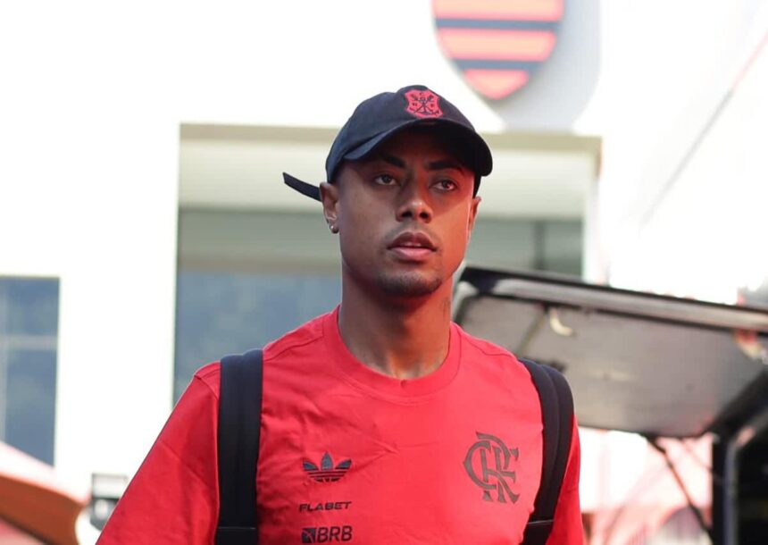Bruno Henrique durante partida pelo Flamengo; atacante é investigado por suposta manipulação para beneficiar apostadores.
