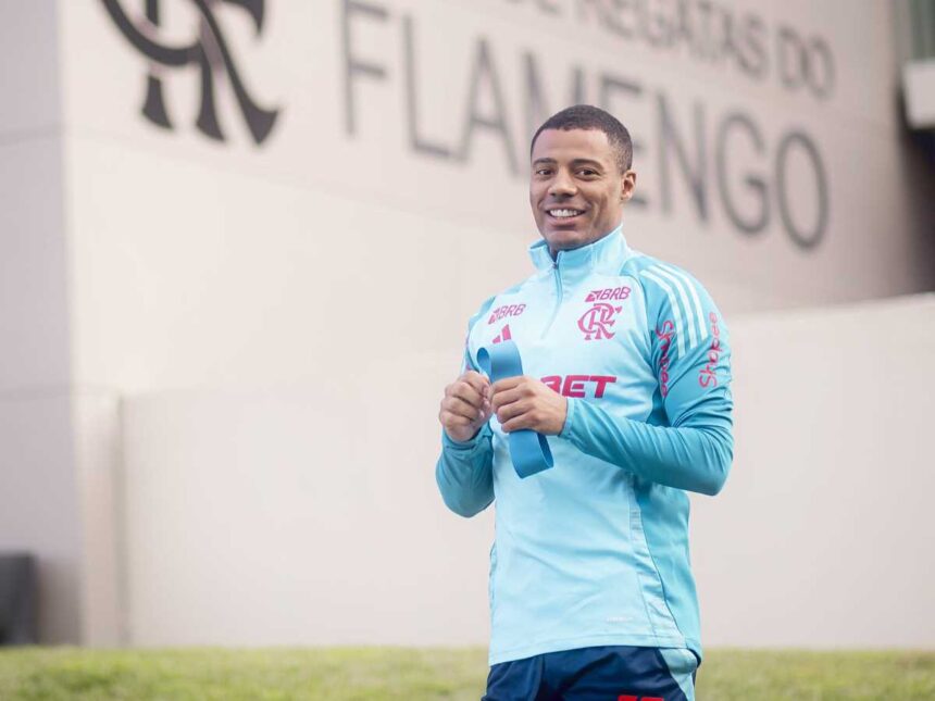 De la Cruz de volta aos treinos do Flamengo