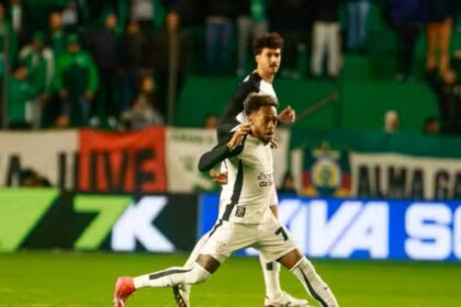 José Martínez em Juventude 2 x 1 Corinthians no Alfredo Jaconi pelo Campeonato Brasileiro