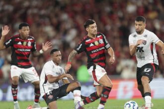 O Flamengo não tomou conhecimento e aplicou um impiedoso 8 a 0 sobre o Vitória