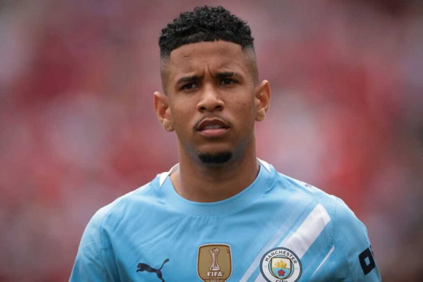 Savinho pressiona o Manchester City e pode protagonizar a maior contratação da história do Tottenham.