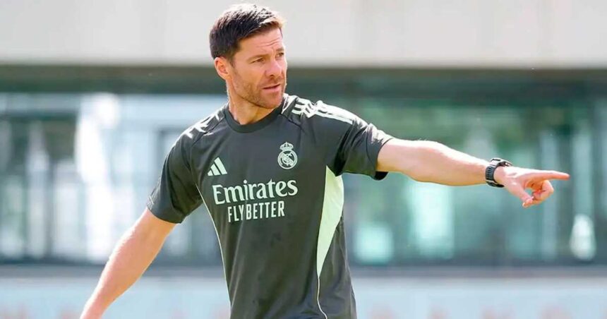 Xabi Alonso durante treino do Real Madrid