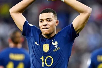 Mbappé descansado para o jogo contra Inglaterra nas Quartas de Final da Copa do Mundo