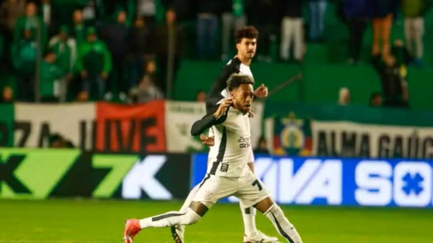 José Martínez em Juventude 2 x 1 Corinthians no Alfredo Jaconi pelo Campeonato Brasileiro