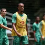Keno em treino do Fluminense em Cali