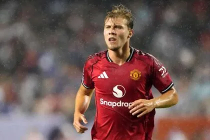 Hojlund recebe sinal inesperado do Manchester United após a chegada de Benjamin Sesko